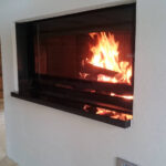 Hübriidkamin ja keraamilise keeduplaadiga pliit