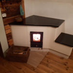 Pliit keraamilise keeduplaadi ja soemüüriga