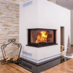 Salvestava lõõristikuga kamin